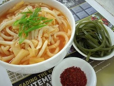 Món chay : Bánh Canh Kimchi Đại Hàn .