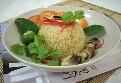 Món chay : Cơm Tom Yum Thái Lan .